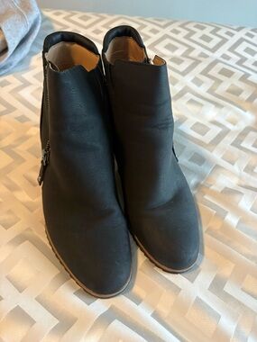 Naturalizer Black Side Zip Ankle Booties with Brown Sole Trim